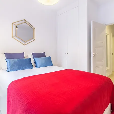 Santos Blue Tiles Apartment Lisbon